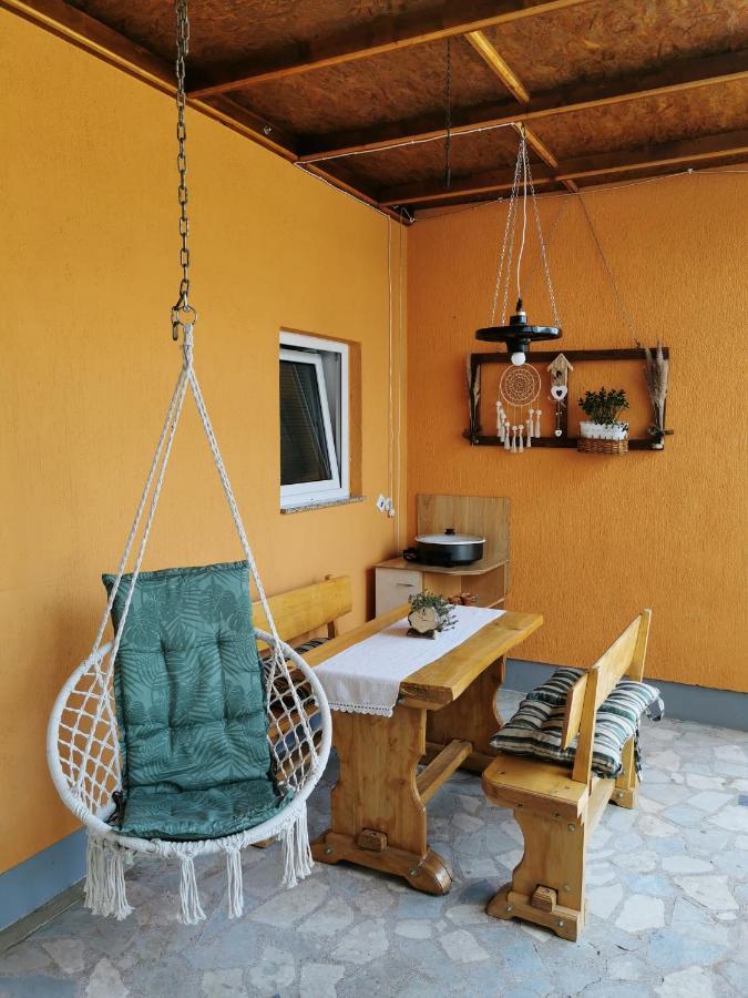 Studio Apartman Krosna Perusic Luaran gambar