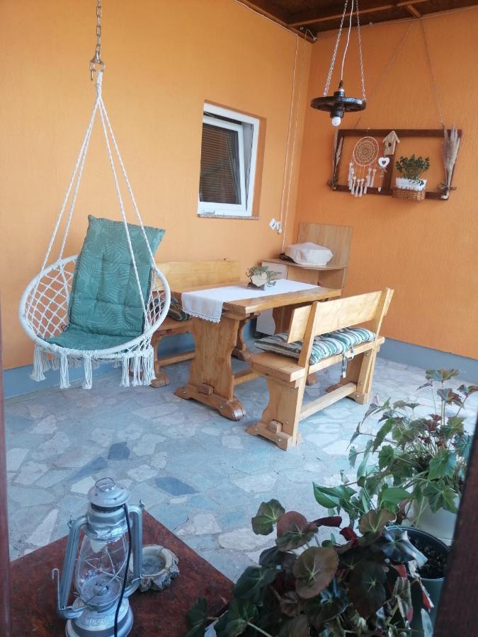 Studio Apartman Krosna Perusic Luaran gambar