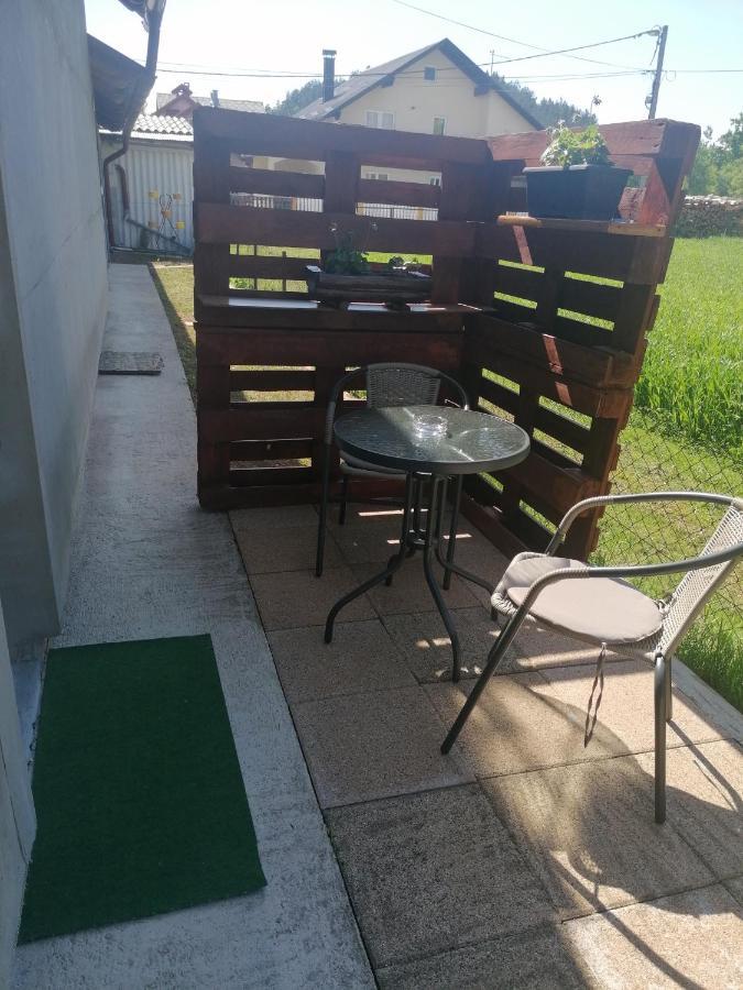 Studio Apartman Krosna Perusic Luaran gambar