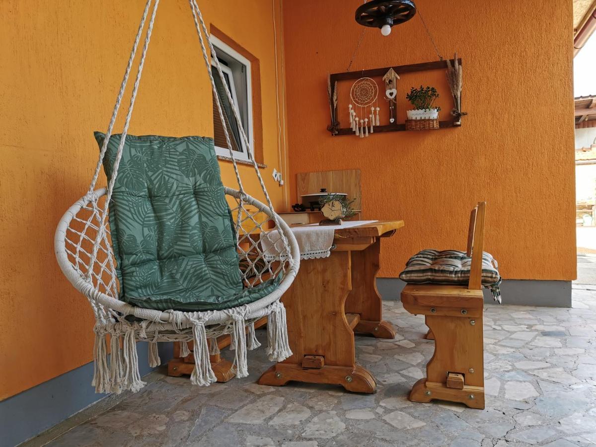 Studio Apartman Krosna Perusic Luaran gambar