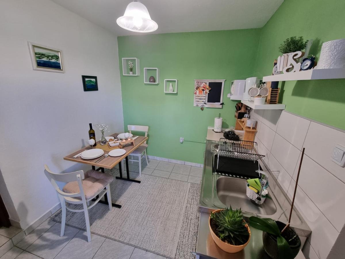 Studio Apartman Krosna Perusic Luaran gambar