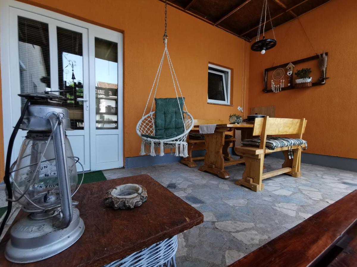 Studio Apartman Krosna Perusic Luaran gambar