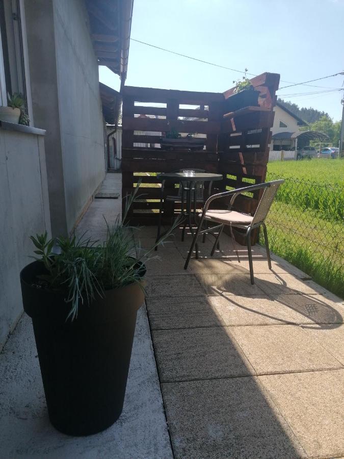 Studio Apartman Krosna Perusic Luaran gambar